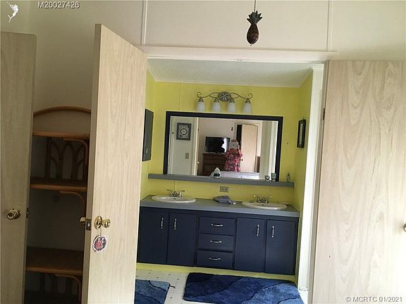 4th image of 8597 Florence Dr