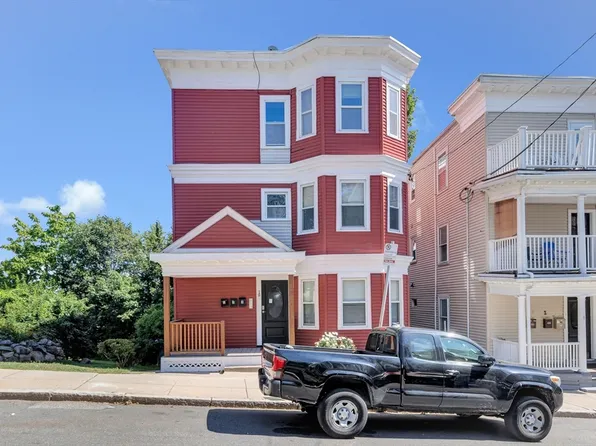 18 Peverell St, Dorchester, MA 02125
