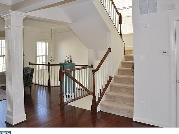 2nd image of 3316 Ellington Ln