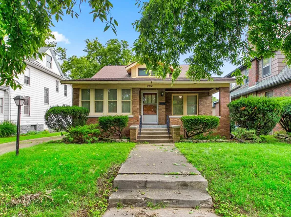 702 S 8th St, Pekin, IL 61554