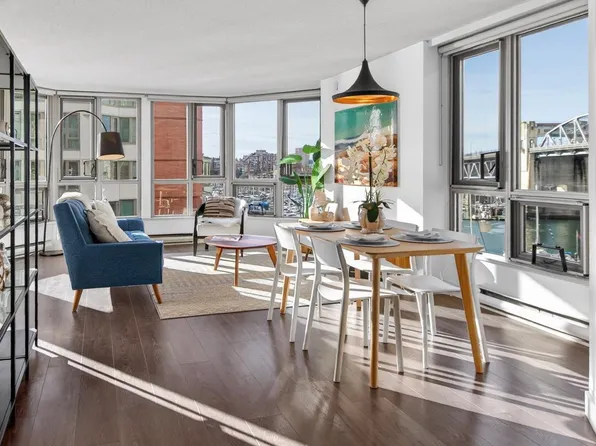 1625 Hornby St #603, Vancouver, BC V6Z 2M2