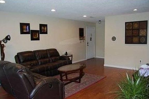 4th image of 308 Edison Glen Ter #308