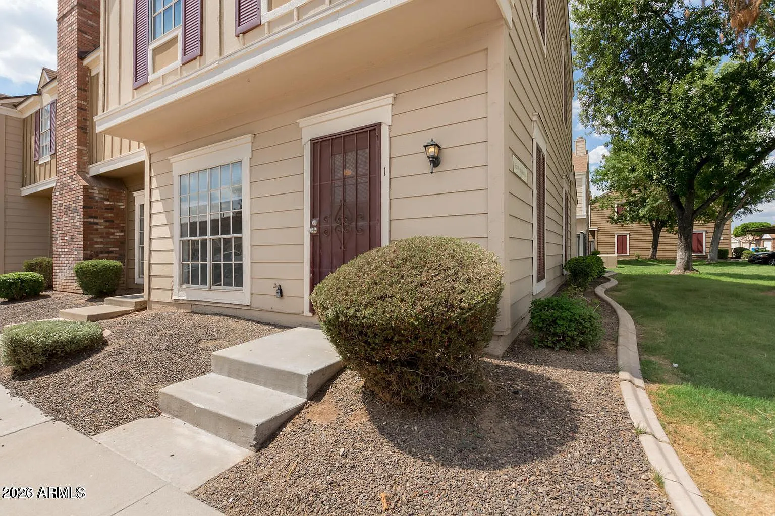 2 bed, 2.5 bath, 1200 sqft, $1,675 — Photo 2