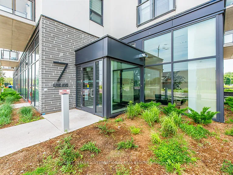 7 Erie Ave #307 — Photo 16