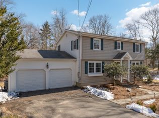 491 Little Meadow Rd, Guilford, CT 06437