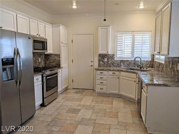 3rd image of 571 Carmel Mesa Dr