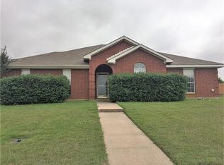 720 Crest Ridge Dr, Midlothian, TX 76065