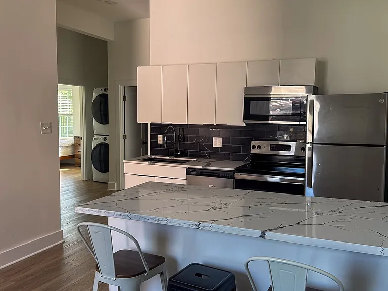 636-638 640 Audubon St #7712 — Photo 5