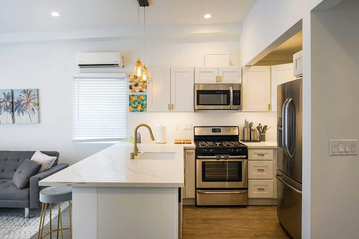 1 bed, 606 sqft, $2,999 — Photo 4