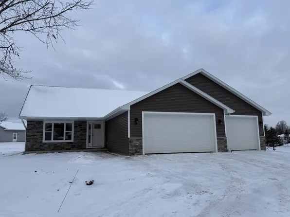 709 Robin St, New London, WI 54961