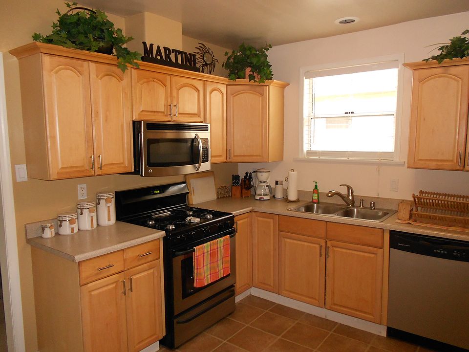 1st image of 630 N Ventura Rd APT A