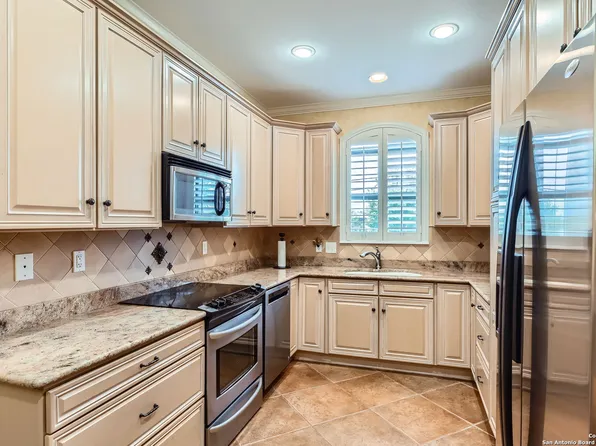 100 W El Prado #111, San Antonio, TX 78212