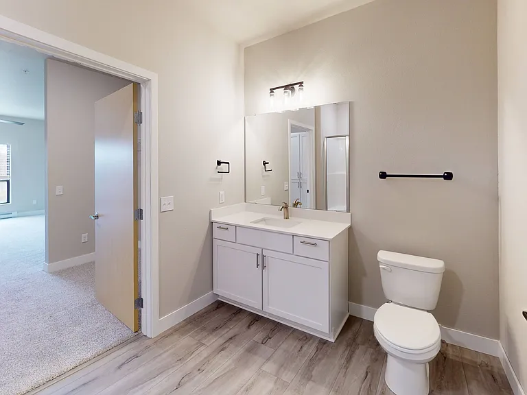 Archway Apartments | 2 Bedroom XL | 2 Bath