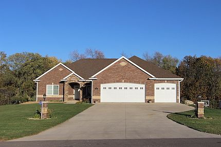1st image of 15379 White Oak Dr