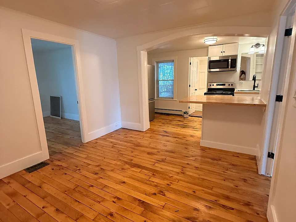 3 Dupont Ave #2