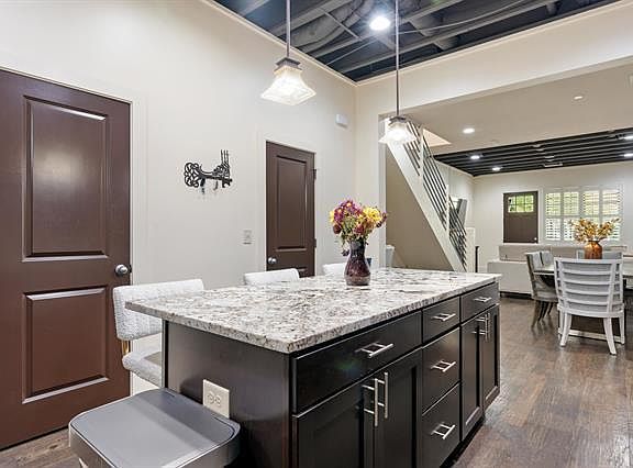 4th image of 1208 Barristers Ct