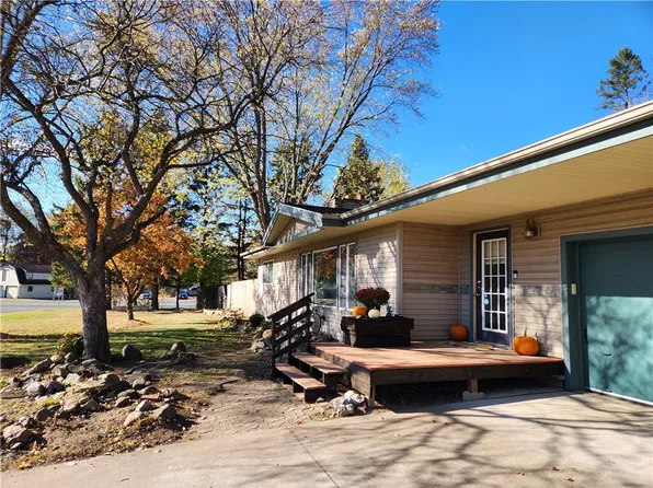 206 7th Avenue, Chippewa Falls, WI 54729