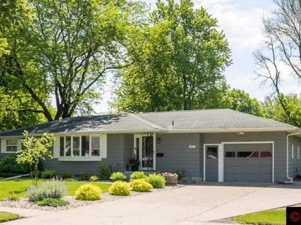 1417 Cherry St, New Ulm, MN 56073