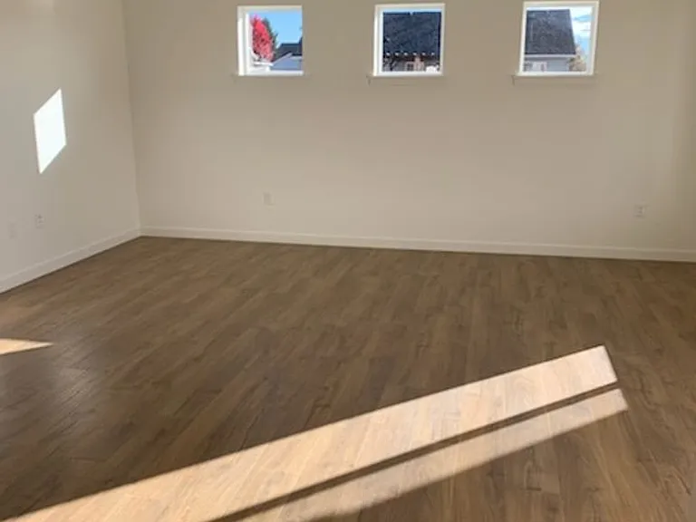 2218 N Chaffee St — Photo 11