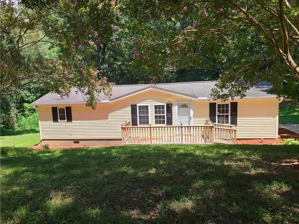 116 Sylvan Dr, Statesville, NC 28677