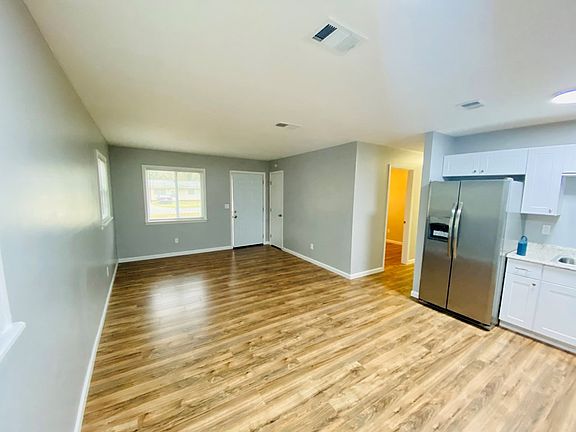 2nd image of 4740 Gardiner Dr