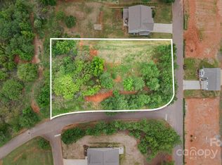 10336 Lakeshore Dr, Lancaster, SC 29720