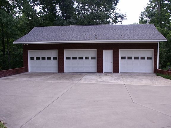 4th image of 770 County Road 562