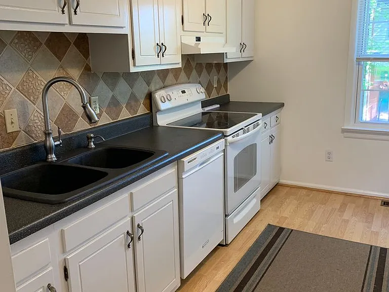 114 Southampton Ct #1 — Photo 10