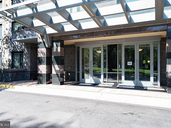 3rd image of 2451 Midtown Ave APT 412