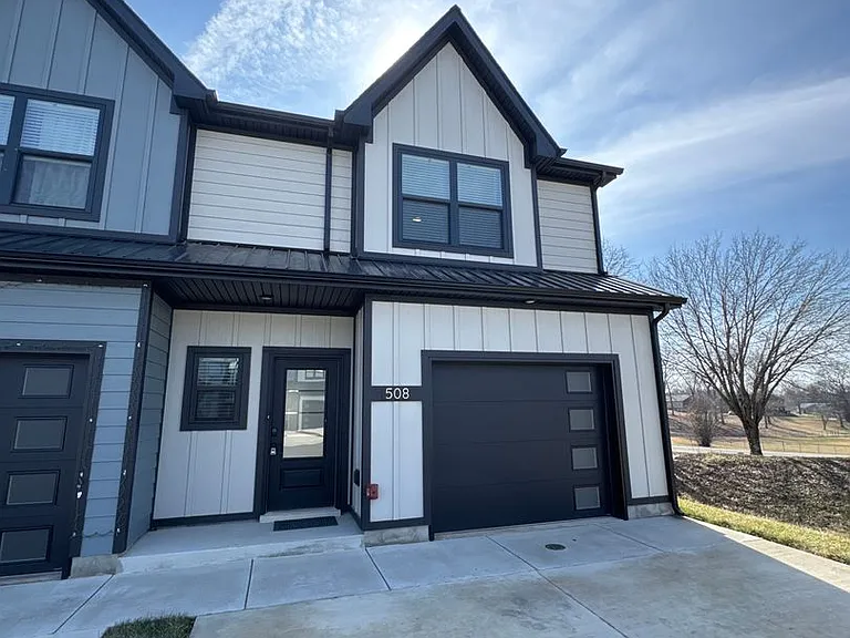 508 Jonathan Wade Cir — Photo 1