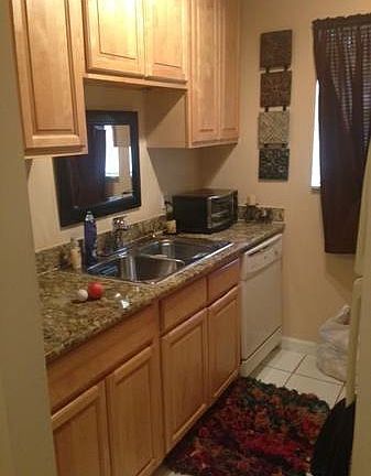 5th image of 1850 NE 48th St Unit 136