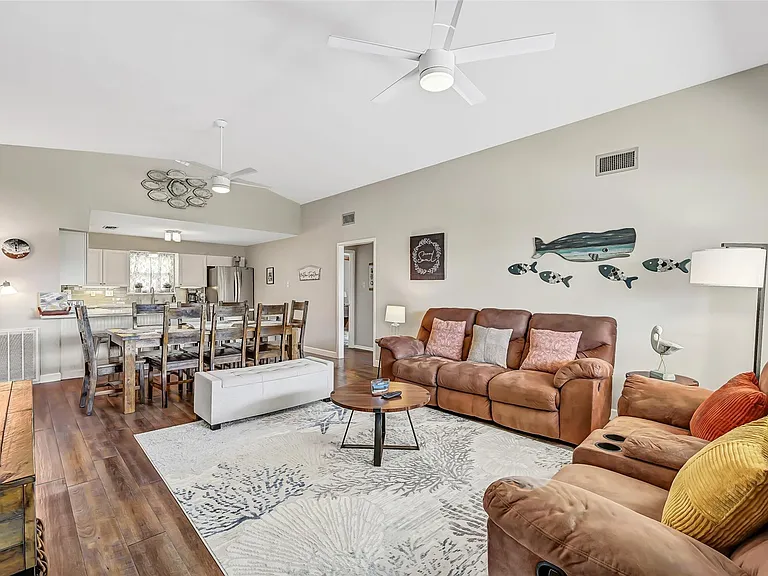 21600 Zachary Dr — Photo 6