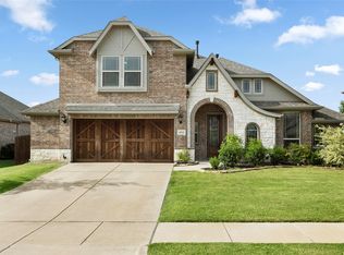460 Country Meadows Blvd, Waxahachie, TX 75165