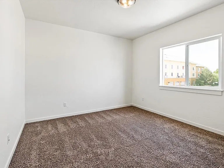 Hawk's Landing Apartments — Photo 79
