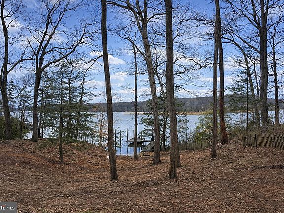 3rd image of 53 Betts Rd