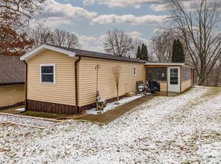 4655 S West Riley Sq, Pleasant Lake, IN 46779