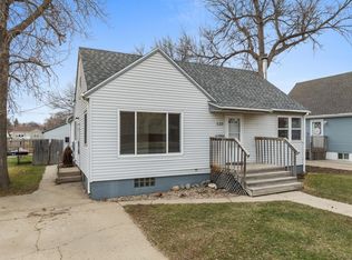 523 16th St NW, Minot, ND 58703