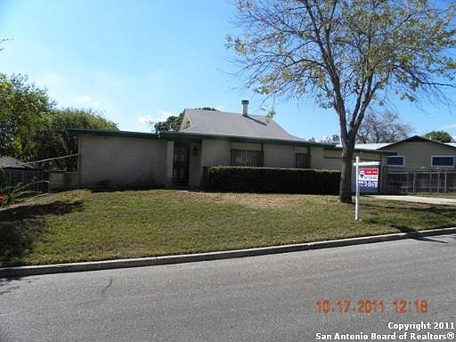 1st image of 238 WHISPERING OAKS ST