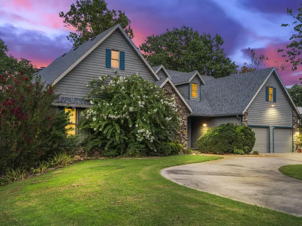 168 Parkside Drive, Hollister, MO 65672