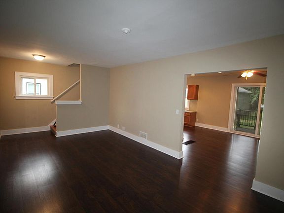 3rd image of 2058 Kalamazoo Ave SE