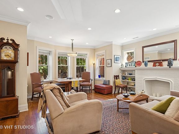 5th image of 1431 W Elmdale Ave APT 1B
