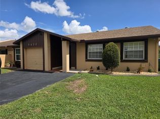 9430 S Meadows Cir, Miramar, FL 33025