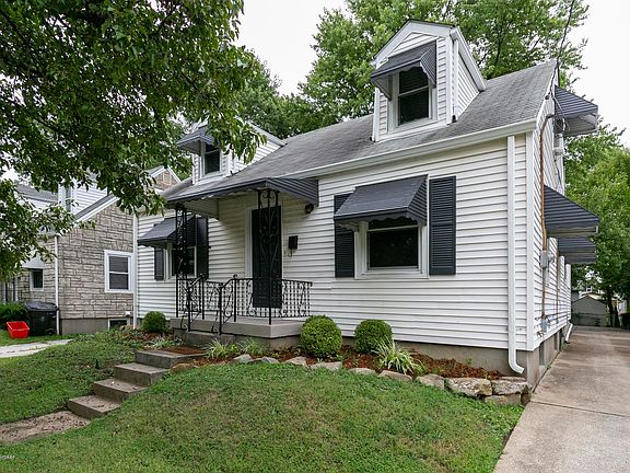 3rd image of 616 E Brandeis Ave
