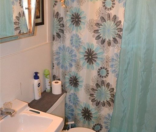 2nd image of 137 Davey St