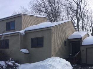 29 Linden Dr, Highland Mills, NY 10930