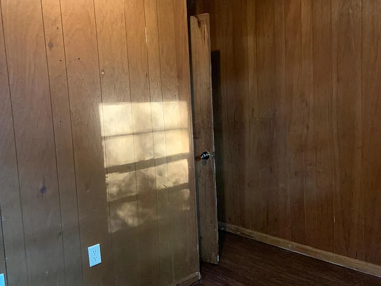 515 Lawrence St — Photo 10