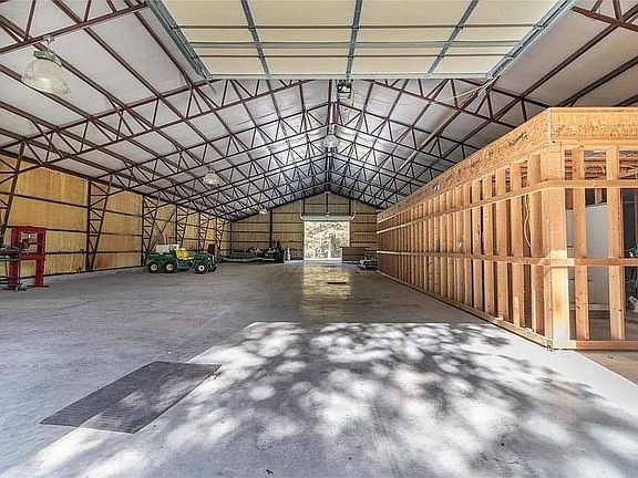 4th image of 35985 Olathe Dr
