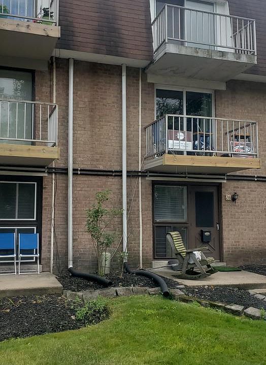 2nd image of 885 York Rd APT 26B
