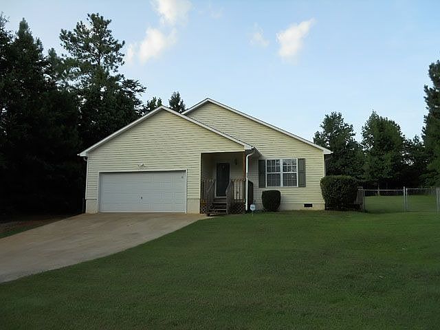 2nd image of 218 Broadwater Cir