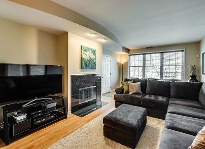 2nd image of 2619 N Ashland Ave APT 2N